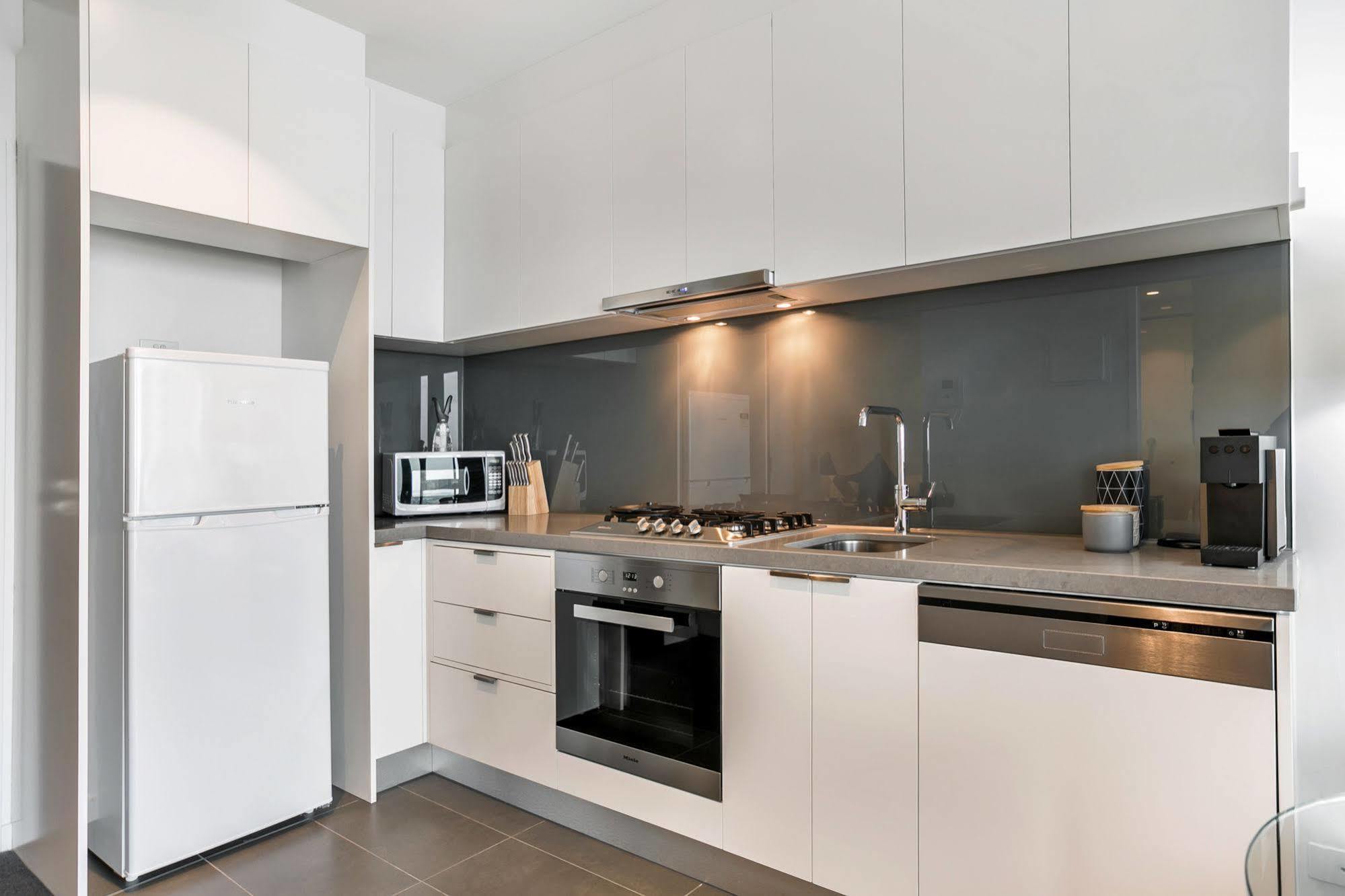 Serviced Apartments Melbourne - Platinum ملبورن المظهر الخارجي الصورة